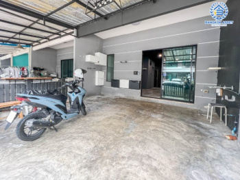 *****ทาวน์เฮ้าส์มือสองย่านนนทบุรี ม.โมดิวิลล่า ปิ่นเกล้า-วงแหวนฯ เนื้อที่มากถึงเกือบ 19 ตร.ว. ฟังก์ชัน 3 ห้องนอน 2 ห้องน้ำ 2 ที่จอดรถ บ้านสภาพใหม่ พร้อมเข้าอยู่ บนทำเลเยี่ยม เชื่อมต่อหลายเส้นทาง ถ.กาญจนาฯ, ถ.บรมราชชนนี ใกล้ทางด่วน "ศรีรัช"...